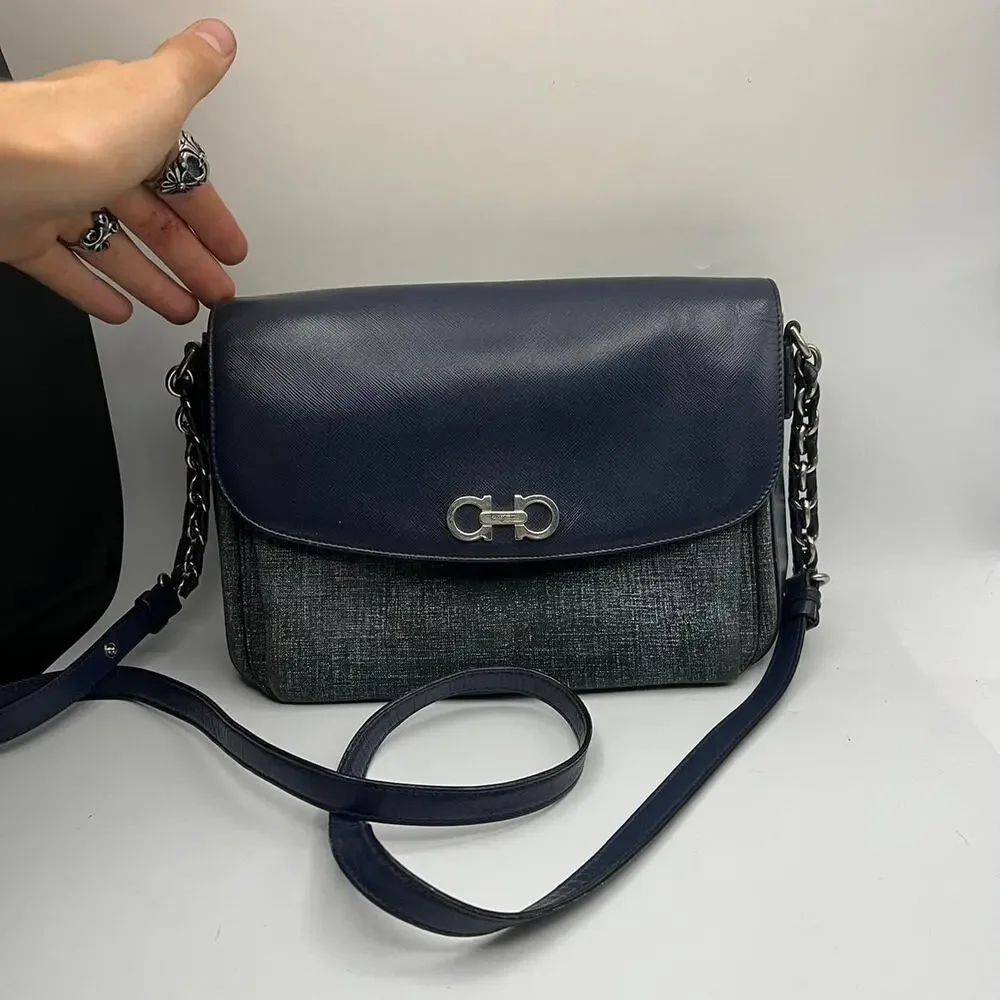 Salvatore ferragamo gancini shoulder
